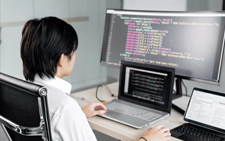 福建 api php源码,下载的php源码怎么运行呢？